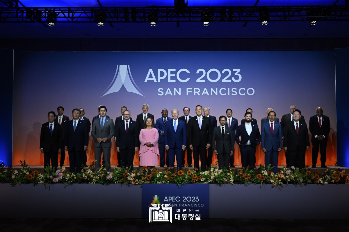 APEC 정상 단체사진 촬영