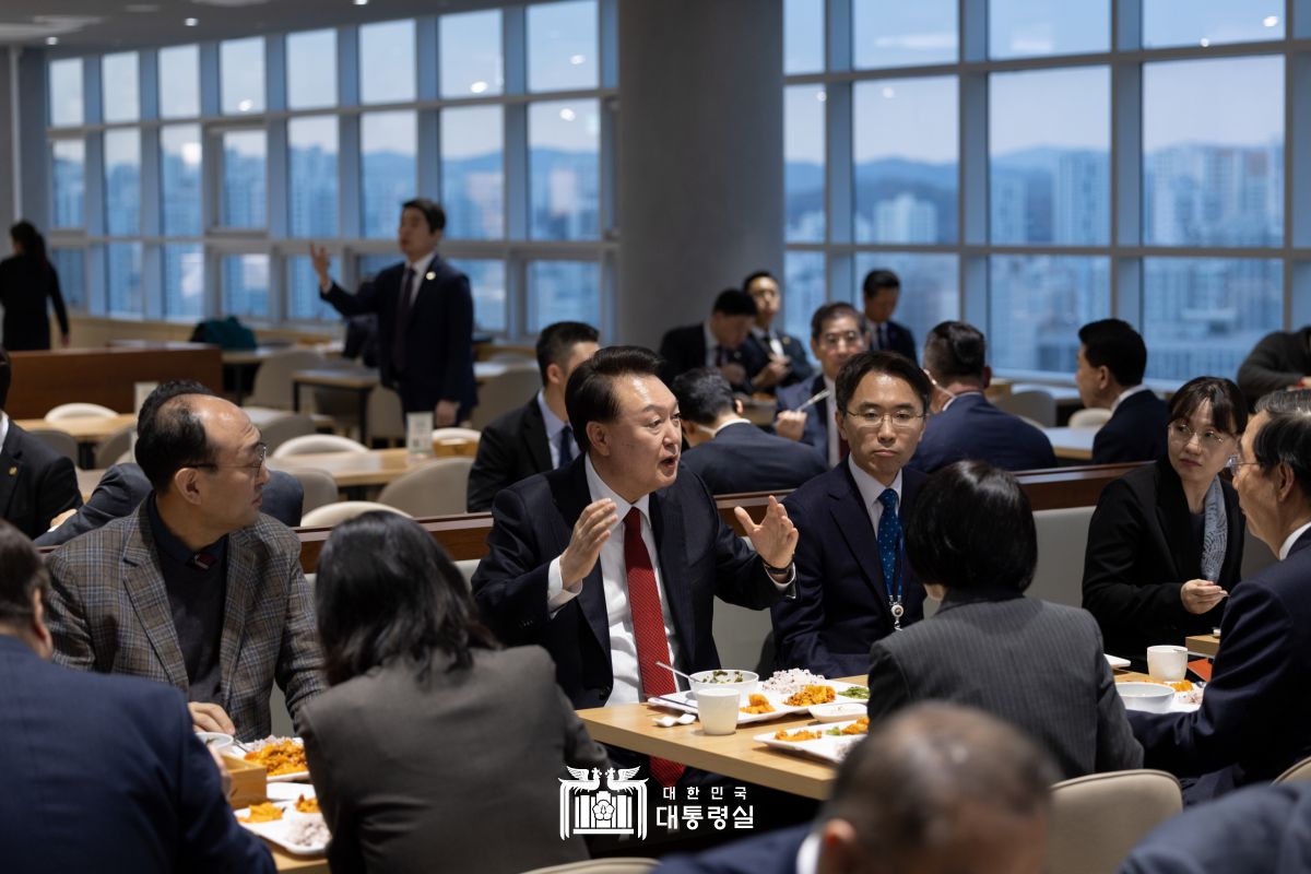 의료개혁과 늘봄학교 담당 공무원과의 만찬