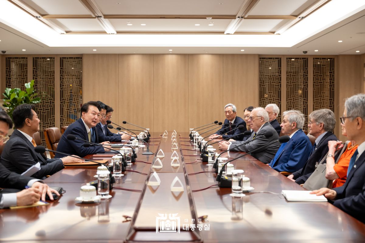 美·日 학계 및 전직 인사 접견