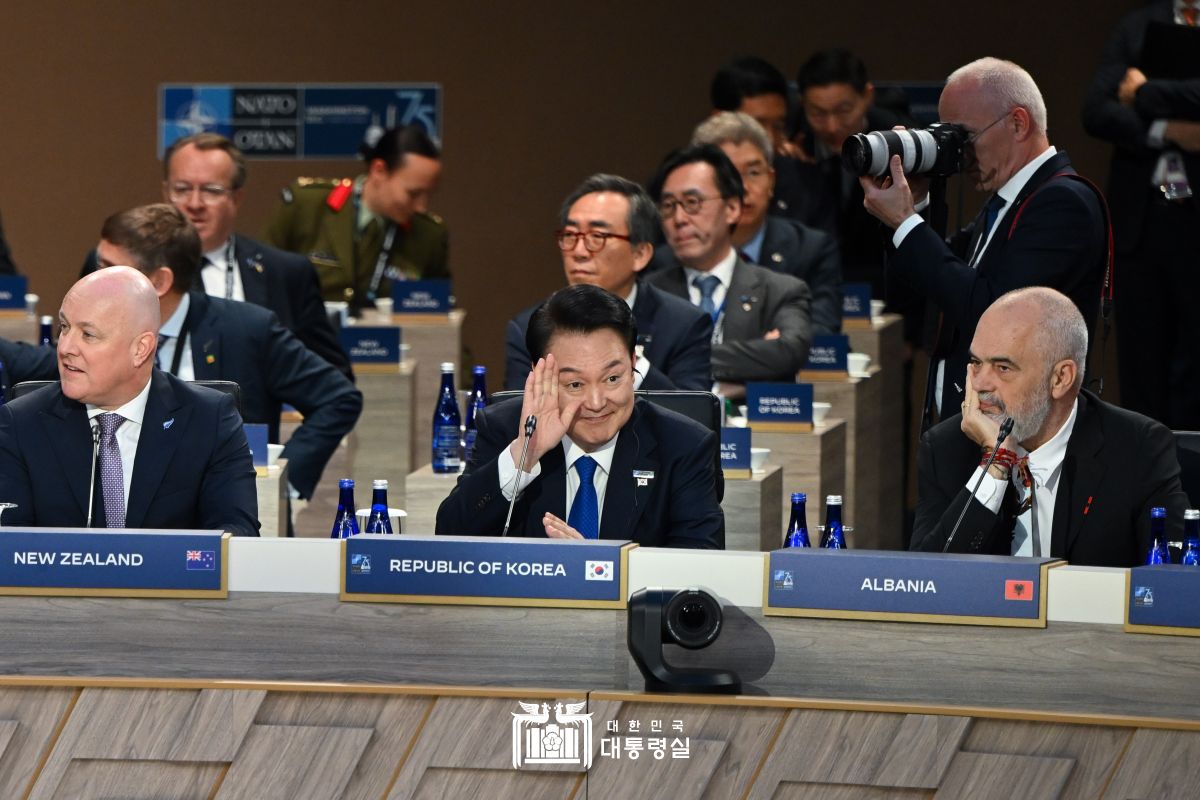 "강력한 힘이 뒷받침 되어야 자유와 평화 지킬 수 있어" 썸네일