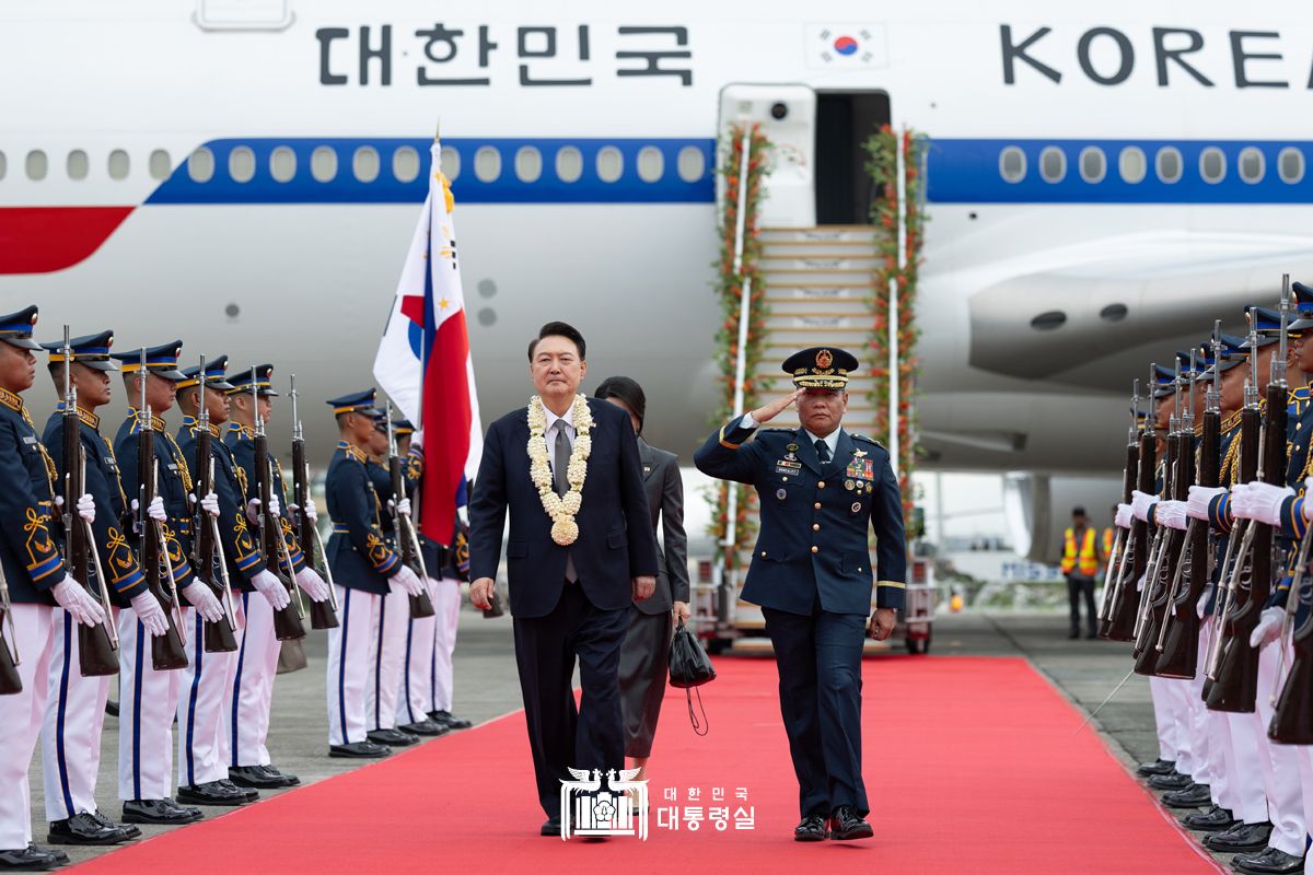 마닐라 공항 도착 행사